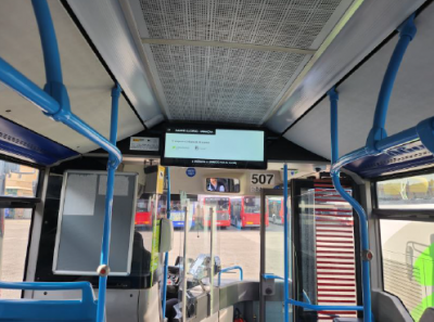 Sistema de información audiovisual que proporciona información visual y sonora sobre la denominación de la próxima parada.